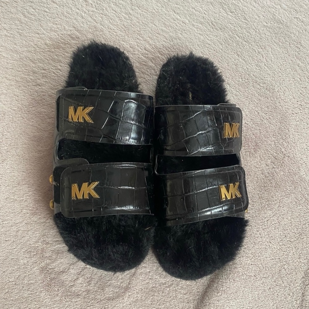 Michael Kors Stark Studded fur slides size 10